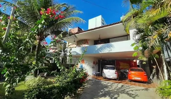 Regiane Beach Pousada Hostel